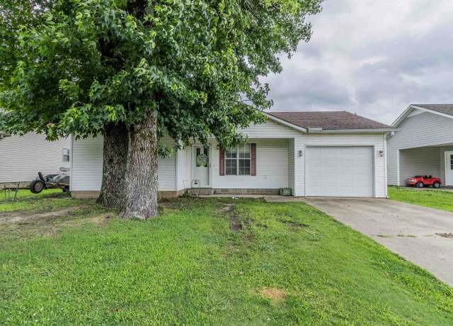 Property at 2803 N 4 1/2 St, Paragould, AR 72450, 3 beds, 2 baths