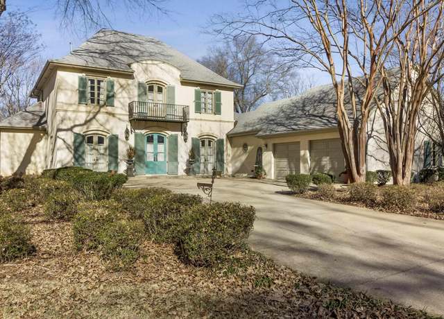 Property at 60 Country Club Cir, Searcy, AR 72143, 4 beds, 4.5 baths