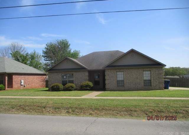 Property at 2309 S 1st St, Cabot, AR 72023, 3 beds, 2 baths