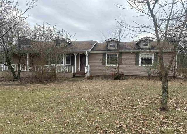 Property at 1013 Elm St, Coal Hill, AR 72832, 3 beds, 3 baths