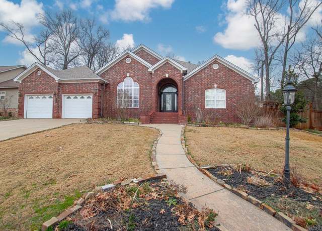 Property at 1114 Churchill Dr, Benton, AR 72019, 5 beds, 3 baths