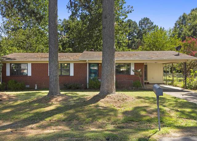 Property at 109 W Oklahoma St, Beebe, AR 72012, 2 beds, 1 bath