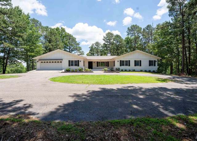 Property at 400 E Plantation Dr, Heber Springs, AR 72543, 4 beds, 3.5 baths