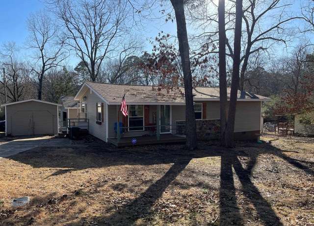 Property at 1403 W Walnut St, Heber Springs, AR 72543, 3 beds, 2 baths