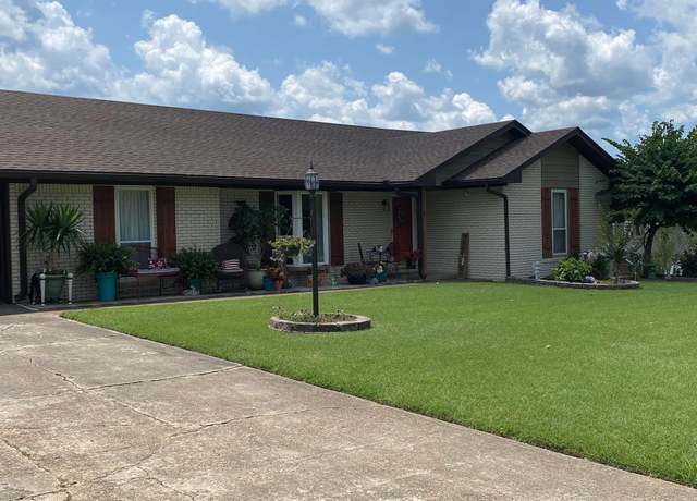Property at 1294 Wiley Dr, Piggott, AR 72454, 3 beds, 2.5 baths