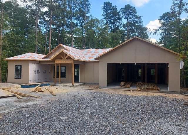 Property at 10 Archidona Cir, Hot Springs Village, AR 71909, 3 beds, 2 baths