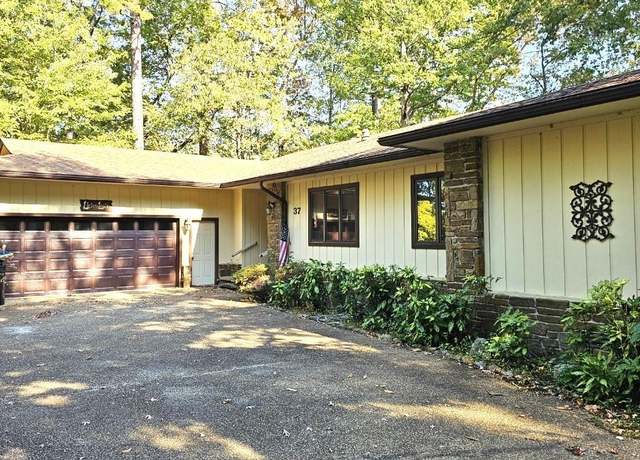 Property at 37 Delgado Way, Hot Springs Village, AR 71909, 3 beds, 2.5 baths