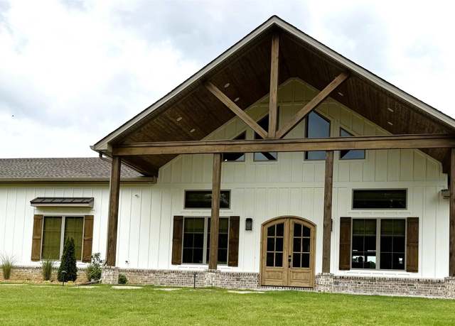 Property at 8350 Highway 190, Benton, AR 72015, 4 beds, 4 baths