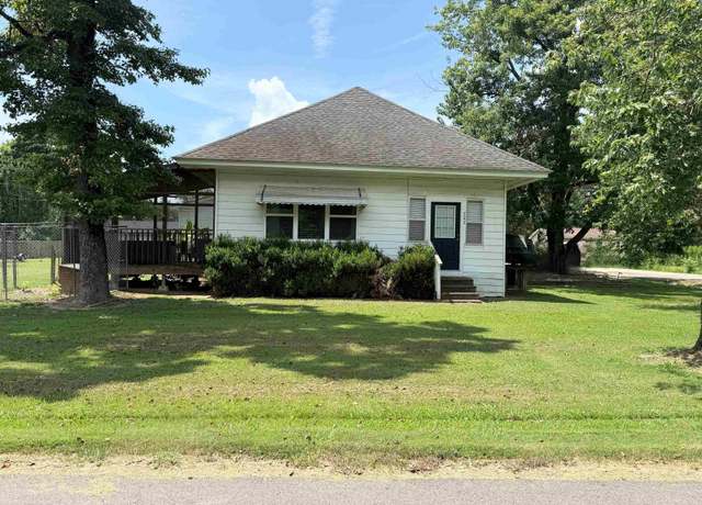 Property at 202 11th St, Scranton, AR 72863, 2 beds, 2 baths