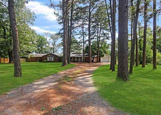 Property at 11 Red Wolf Trl, Conway, AR 72032, 3 beds, 3 baths