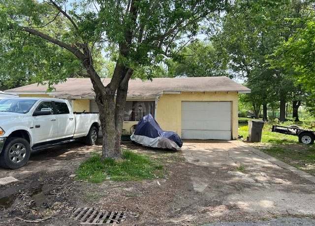 Property at 207 S 14th, Paragould, AR 72450, 2 beds, 1 bath