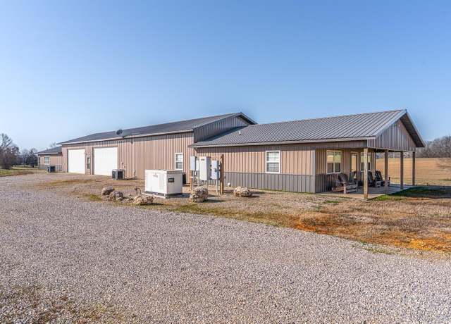 Property at 11 Brookside Ct, Ash Flat, AR 72513, 4 beds, 3 baths