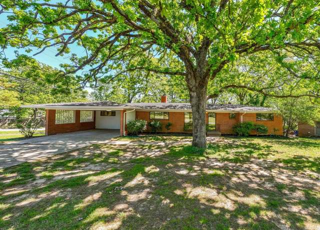 Property at 4712 Lochridge Rd, North Little Rock, AR 72116, 3 beds, 2 baths