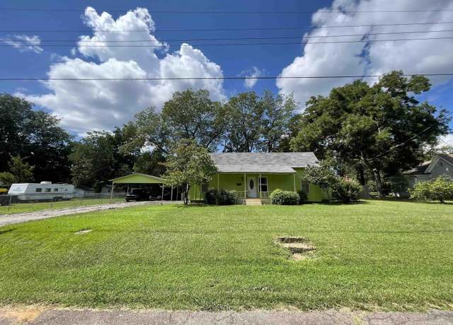 Property at 210 Gann St, Mena, AR 71953, 3 beds, 1 bath