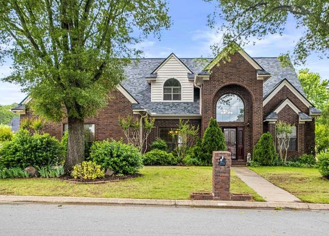 Property at 3 Cove Dr, Maumelle, AR 72113, 4 beds, 2.5 baths