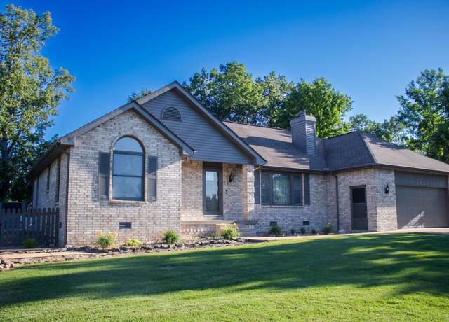 Property at 130 Northpointe Dr, Mountain Home, AR 72653, 3 beds, 2 baths