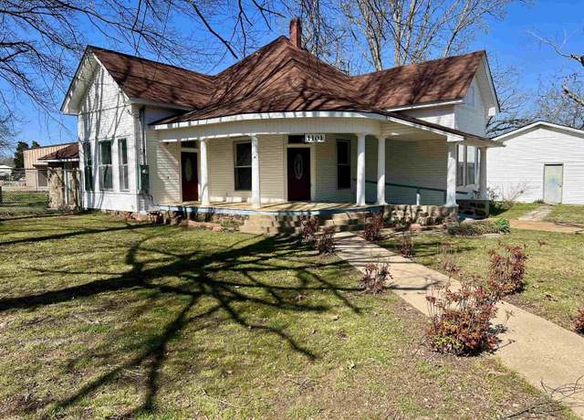 Property at 1101 Main St, Pangburn, AR 72121, 3 beds, 2 baths