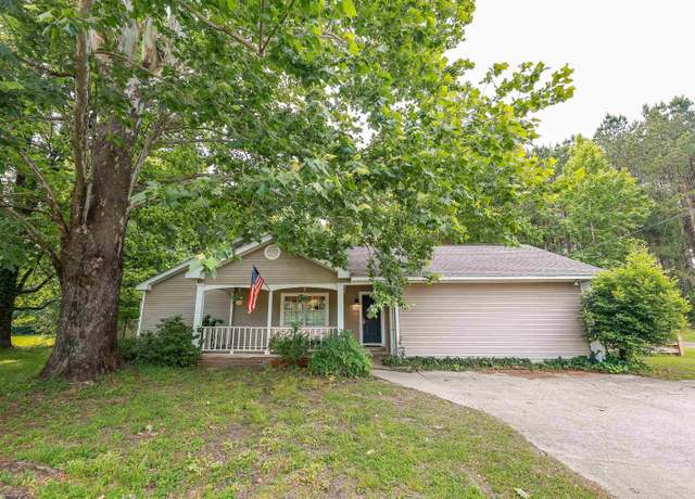 Property at 1335 California Ave, Camden, AR 71701, 4 beds, 2 baths