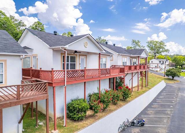 Property at 208 Aberina St Unit 208B, Hot Springs, AR 71913, 2 beds, 2 baths