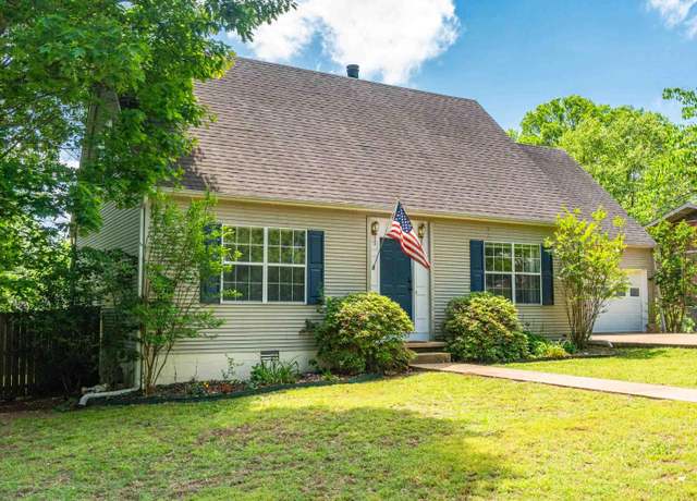 Property at 330 Melwood St, AR 71901, 4 beds, 2 baths