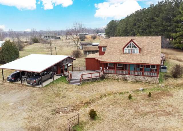 Property at 130 Yarnell Rd, Searcy, AR 72143, 4 beds, 2 baths
