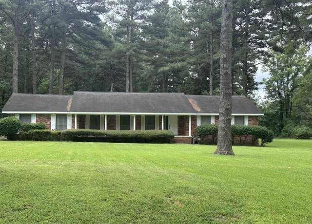 Property at 2 Red Fox Ln, Jacksonville, AR, 3 beds, 2 baths