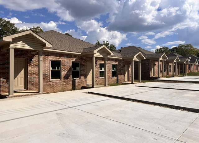 Property at 508 And 510 N Oak St, Searcy, AR 72143, 14 beds, 8 baths