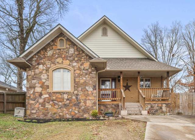 Property at 117 Skyline Dr, Hot Springs, AR 71901, 3 beds, 2 baths