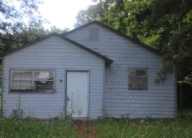 Property at 2800 W 10th Ave, Pine Bluff, AR 71603, 3 beds, 2 baths