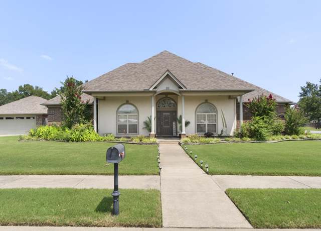 Property at 3501 Hemlock Cv, Benton, AR 72015, 4 beds, 2.5 baths