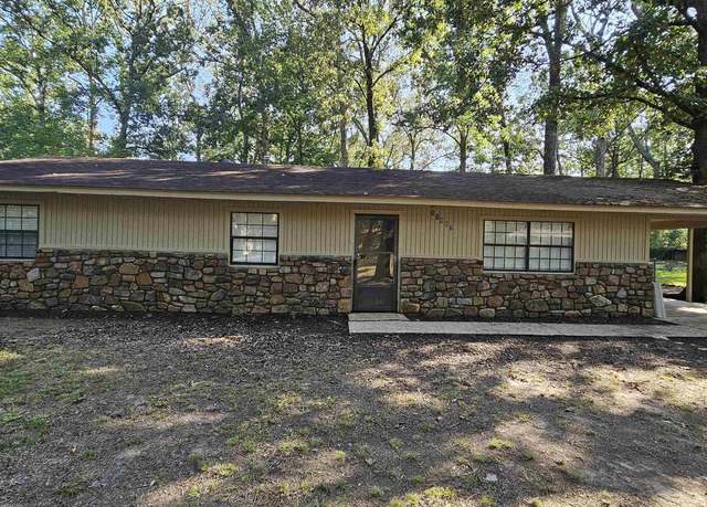Property at 11407 Donnie Dr, Shannon Hills, AR 72103, 3 beds, 2 baths