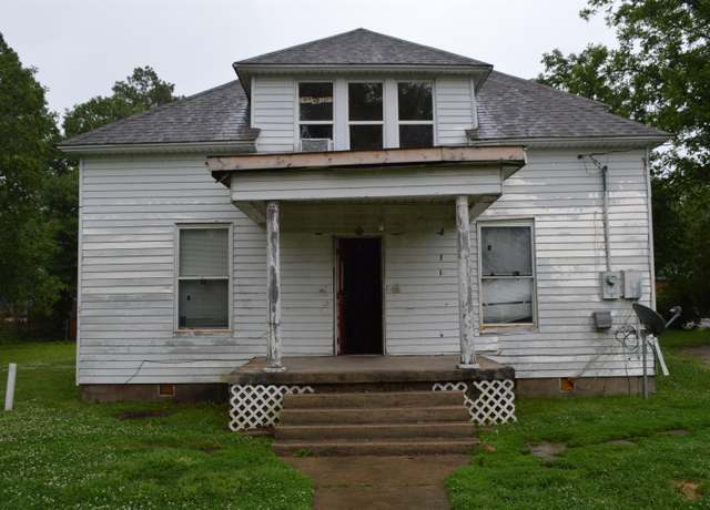 Property at 300 N Cole St, Harrisburg, AR 72432, 4 beds, 2 baths