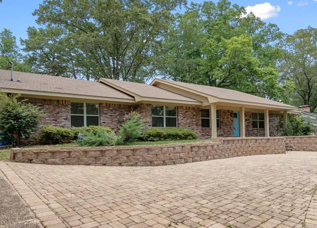 Property at 203 Bafanridge St, Hot Springs, AR 71901, 3 beds, 2 baths