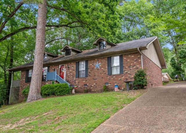 Property at 1704 Northridge Dr, Arkadelphia, AR 71923, 3 beds, 2 baths