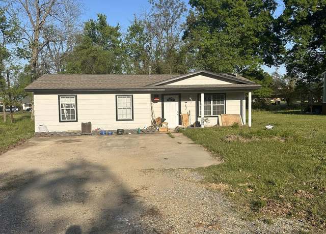 Property at 407 S Jefferson St, Star City, AR 71667, 3 beds, 1 bath