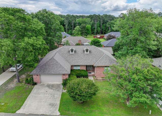 Property at 106 Buck Ridge Ln, Hot Springs, AR 71913, 3 beds, 2.5 baths