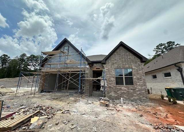 Property at 710 Edgewood Cir, Little Rock, AR 72223, 4 beds, 2 baths