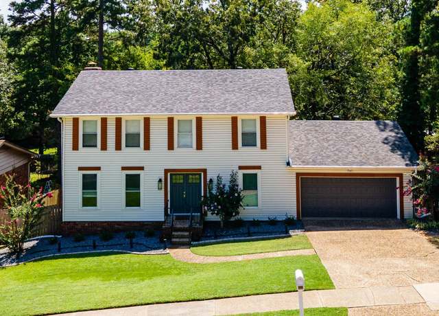 Property at 127 Pebble Beach Dr, Little Rock, AR 72212, 4 beds, 2.5 baths