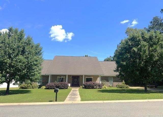 Property at 128 University Heights Dr, Monticello, AR 71655, 4 beds, 3 baths