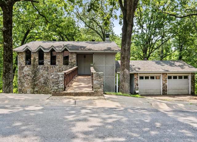 Property at 2213 Cedar Creek Rd, North Little Rock, AR 72116, 4 beds, 2 baths