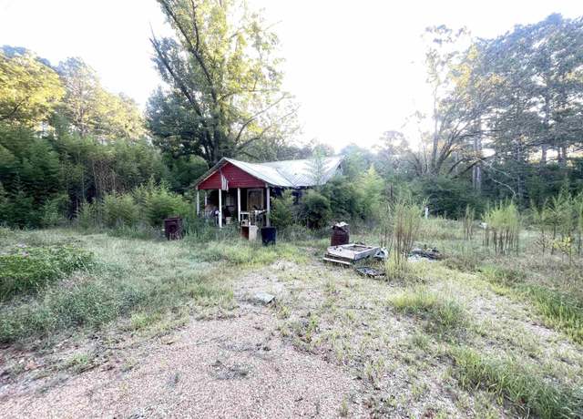 Property at 2161 Calhoun 3, Camden, AR 71701, 3 beds, 1 bath