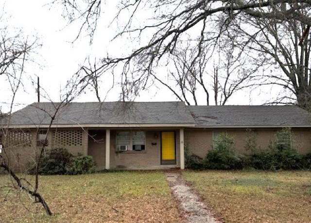 Property at 1401 N 3rd St, Mcgehee, AR 71654, 3 beds, 1.5 baths