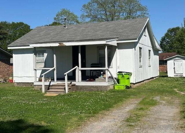 Property at 519 Pleasant Dr, Lonoke, AR 72086, 3 beds, 2 baths