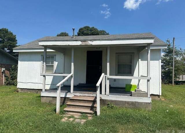 Property at 519 Pleasant Dr, Lonoke, AR 72086, 3 beds, 2 baths