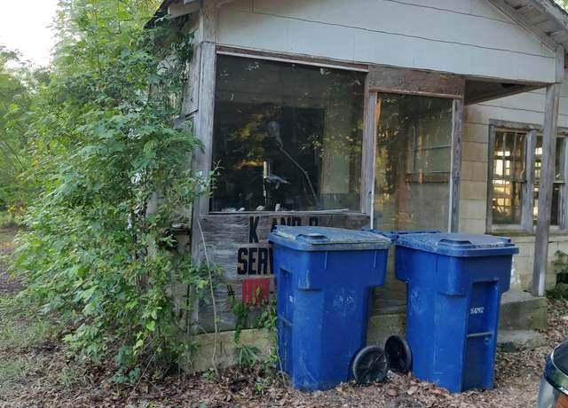 Property at 1270 Flagstaff Ave, Camden, AR 71701, 3 beds, 1 bath