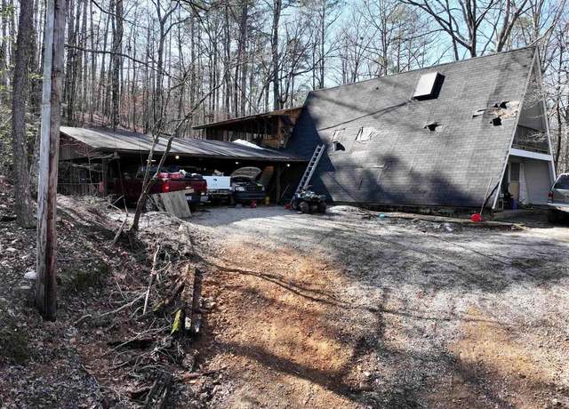 Property at 105 Diamond Dr, Hot Springs, AR 71913, 4 beds, 2 baths