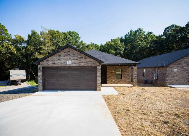 Property at 319 N High St, Heber Springs, AR 72543, 4 beds, 2.5 baths
