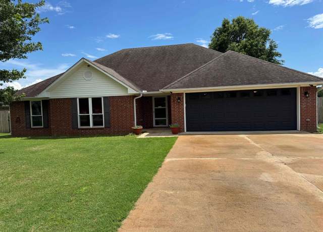 Property at 8 Mockingbird, Vilonia, AR 72173, 4 beds, 2 baths