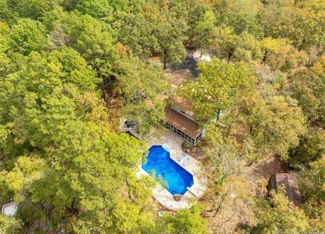 Property at 103 River Bend Rd, Hot Springs, AR 71913, 4 beds, 4.5 baths