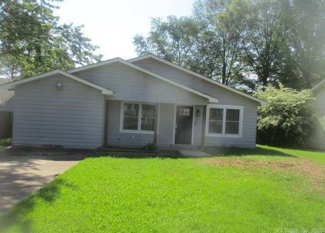 Property at 10 Greenway Ct, Jacksonville, AR 72076, 3 beds, 2 baths